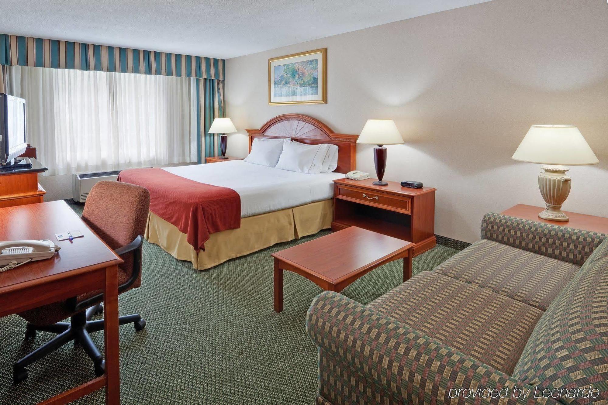 Holiday Inn Express Poughkeepsie By Ihg Exterior photo